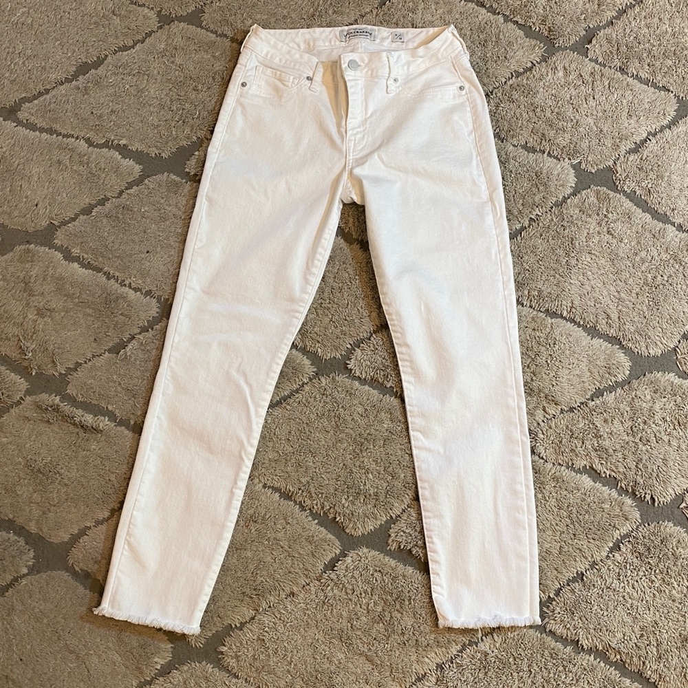 Lucky Brand crop skinny jeans